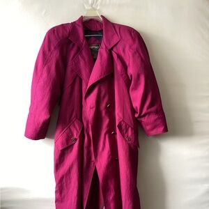 Portrait vintage Pink Trench Coat